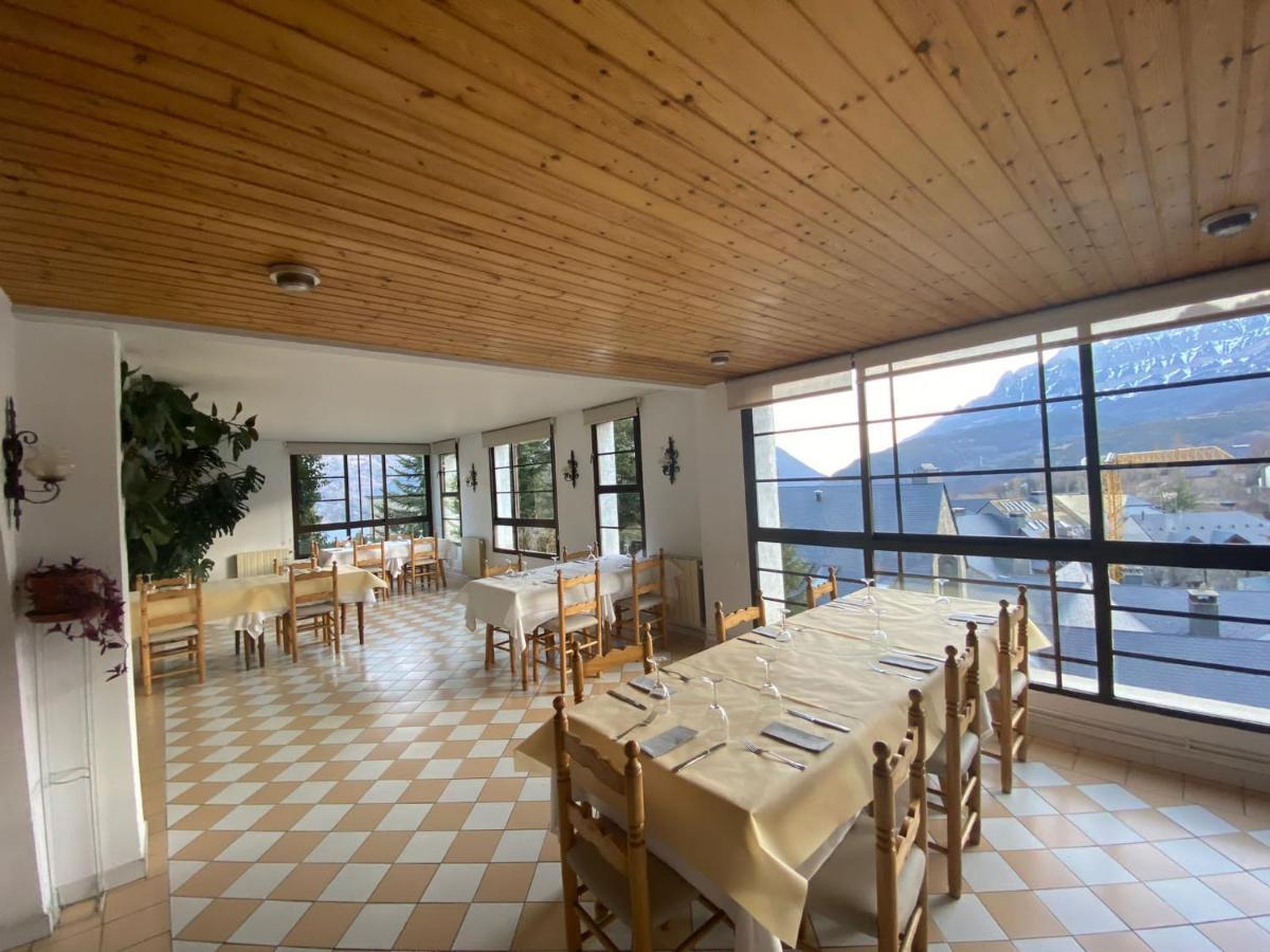 Hotel Mariana Tramacastilla de Tena Ngoại thất bức ảnh