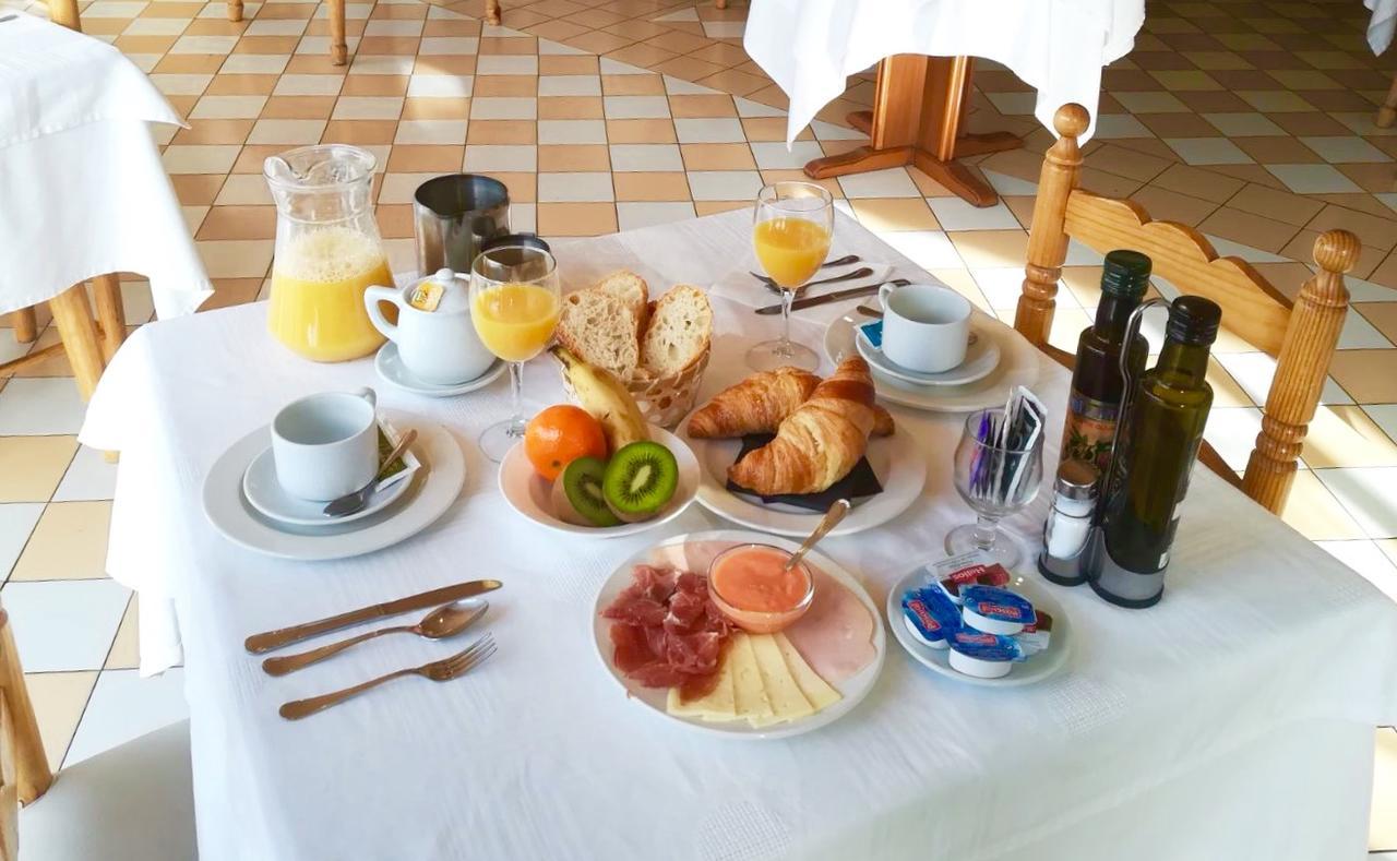 Hotel Mariana Tramacastilla de Tena Ngoại thất bức ảnh